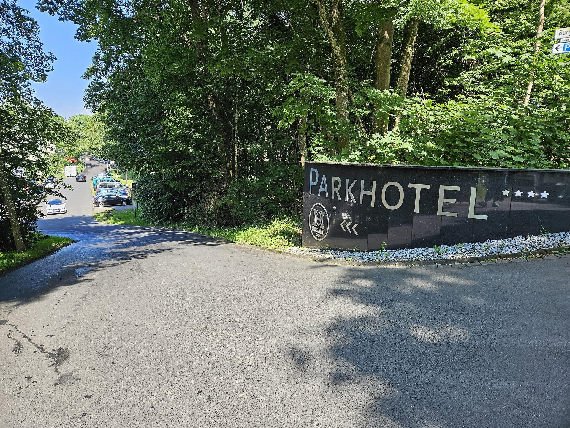 Zufahrt Parkplatz am Burggarten über Alexanderring